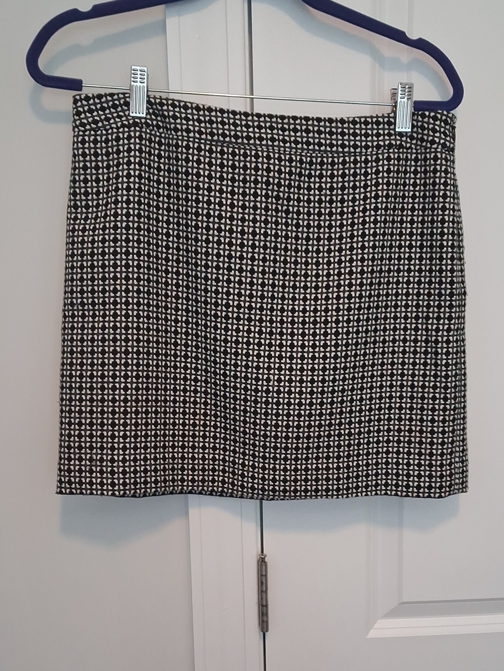 LOFT Black and White Geometric Mini Skirt